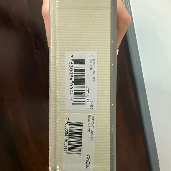 Tom Ford Natalia Continental Turn Lock Wallet - Picture 13 of 13